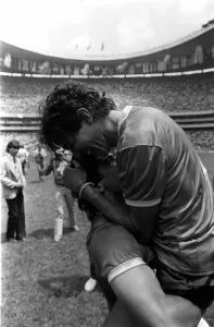 World Cup 1986 England 1 Argentina 2 Quarter final Argentine players embrace World Cup 1986 England 1 Argentina 2 Quarter final Argentine players embrace