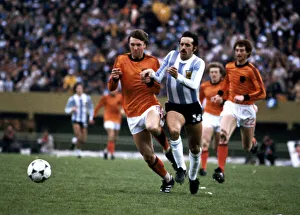 World Cup Final Holland v Argentina Leopoldo Luque of Argentina tries to find away World Cup Final Holland v Argentina Leopoldo Luque of Argentina tries to find away