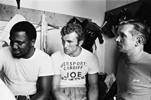 Images Dated 27th June 1970: World Heavyweight Champ Joe Frazier (left) with Joe Bugner (centre). 27th June 1970