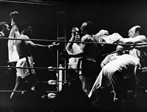 World heavyweight title fight between American champion Cassius Clay World heavyweight title fight between American champion Cassius Clay