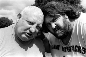 Images Dated 15th June 1981: Wrestler Shirley Crabtree alias Big Daddy with fellow British wrestler Martin Ruane