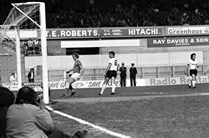 Wrexham 0-0 Barnsley, League Division Two match action, Saturday 17th April 1982