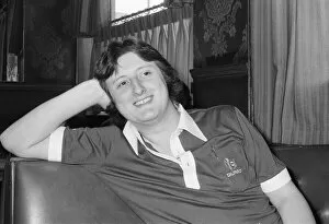 Images Dated 20th May 1978: Twenty One year old British darts player Eric Bristow relaxing at his local pub in North