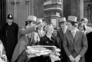 Images Dated 13th February 1975: Young Conservatives demonstrate in favour for Mrs Margaret Thatcher in the lead up to