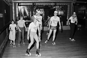 Images Dated 12th August 1981: Young holidaymakers at the roller disco at the James Corrigan seafront amusement arcade