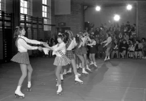 Images Dated 4th April 1970: Young roller skaters are taking part in a roller skaters variety show