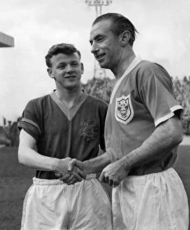 00335 Gallery: The youngest winger in league football, 17 yrs old Billy Bremner of Leeds United meets