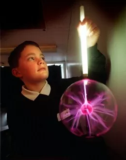 Images Dated 12th February 1998: A youngster discovers the power of electricity at the University of edinburgh sci-fun