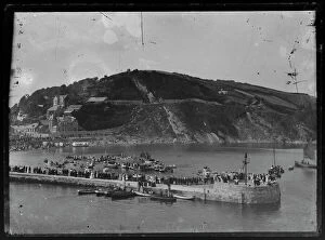 Images Dated 13th September 1890: East Looe Beach & Banjo Pier, Greasy Pole Competiton