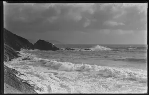 East Looe Beach at high tide looking to Rame East Looe Beach at high tide looking to Rame