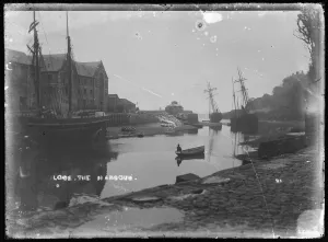 East Looe Quay & Harbour at low tide from Pennylands area East Looe Quay & Harbour at low tide from Pennylands area