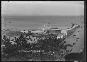 East Looe Seafront & Banjo from Hannafore Rd East Looe Seafront & Banjo from Hannafore Rd