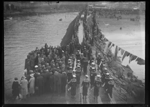 Naval band & crowds on Banjo Pier as Prince George arrives Naval band & crowds on Banjo Pier as Prince George arrives