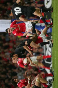 Loads Gallery: Tana Umaga Off Loads