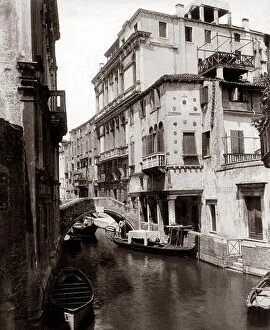 Images Dated 19th January 2017: c.1880s canal in Venice Italy