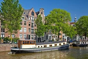 Images Dated 18th May 2014: Houseboat barge, Amsterdam canal - Holland Netherlands