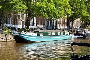 Images Dated 18th May 2014: Houseboat barge, Amsterdam canal - Holland Netherlands