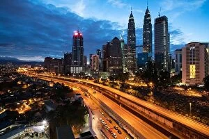Images Dated 19th February 2017: Kuala Lumpur skyline and skyscraper at night in Kuala Lumpur, Malaysia.