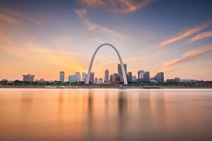 Images Dated 22nd August 2018: St. Louis, Missouri, USA downtown cityscape on the Mississippi River at twilight