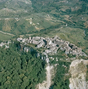 Images Dated 21st December 2007: Aerial view of Civita di Bagnoregio