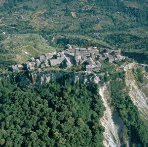 Images Dated 21st December 2007: Aerial view of Civita di Bagnoregio
