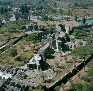 Images Dated 28th December 2007: Aerial view of Hadrian's Villa, Tivoli