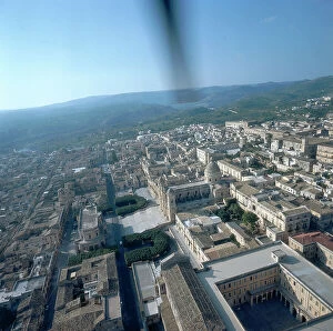 Images Dated 12th December 2007: Aerial view of Noto, Sicily
