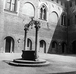 Images Dated 9th September 2014: The courtyard of the Castello of the Viscont of Sant'Angelo Lodigiano, in Lodi