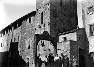 Images Dated 17th September 2014: Group portrait of a Volterra