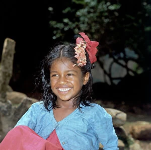 Images Dated 31st May 2007: Portrait of a little girl, Dravidian tribe of Toda, Nilghiri Mountains, northern India