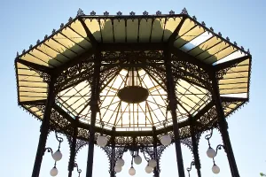 Prints of Backlight, octagonal pavilion, detail, Parco Maestranze, park, Villa Bellini, Catania, Old Town, Baroque Old Town, Eastern Cuisine, Sicily, Italy Sicilian Baroque Architecture Prints: Backlight Print of Parco Maestranze, Catania, Italy
