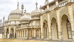 Prints of Royal Pavilion in Brighton in East Sussex in the UK. The Royal Pavilion is an exotic palace in the centre of Brighton. The palace mixes Regency grandeur with the visual style of India and China Palace Prints: Colour Print of the Royal Pavilion in Brighton, East Sussex