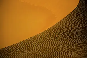 Empty Quarter UAE Prints: Shapes, structures and patterns