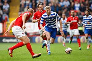 <b class=qtipBold><figcaption>Charlton Athletic v Reading</figcaption></b><br>Pavel Pogrebnyak of Reading (C) in action during the Sky Bet Championship match at The Valley, London 05/04/2014<br><em>© A</em> Charlton Athletic v Reading