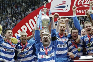 Images Dated 2nd May 2006: Murty Raises the Championship Trophy