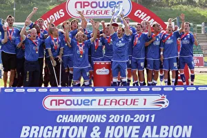 <b class=qtipBold><figcaption>The 2010-11 League 1 Champions</figcaption></b><br> The 2010-11 League 1 Champions
