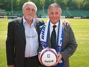 <b class=qtipBold><figcaption>Chairman and Manager</figcaption></b><br>Dick Knight and Micky Adams<br><em>© Brighton And Hove Albion FC - All Rights Reserved</em> Chairman and Manager
