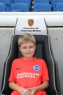 <b class=qtipBold><figcaption>Young Seagulls Open Training Session</figcaption></b><br>Young Seagulls Open Training Session 31st July 2015. Albion fans, prize winners<br><em>© ©Brighton and Hove Albion</em> Young Seagulls Open Training Session