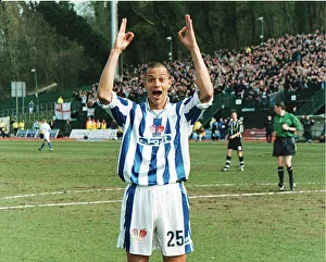 Images Dated 14th November 2006: Zamora celebrates against Notts County