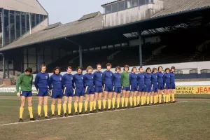 Chelsea Prints: Chelsea Football Club 1971-72 Squad Print